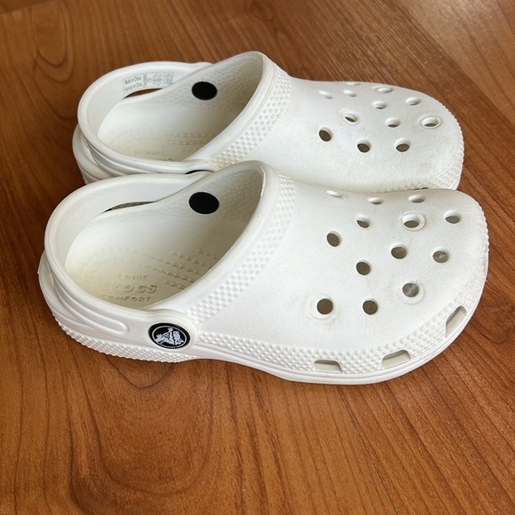 Kids Crocs - Picture 2 of 5